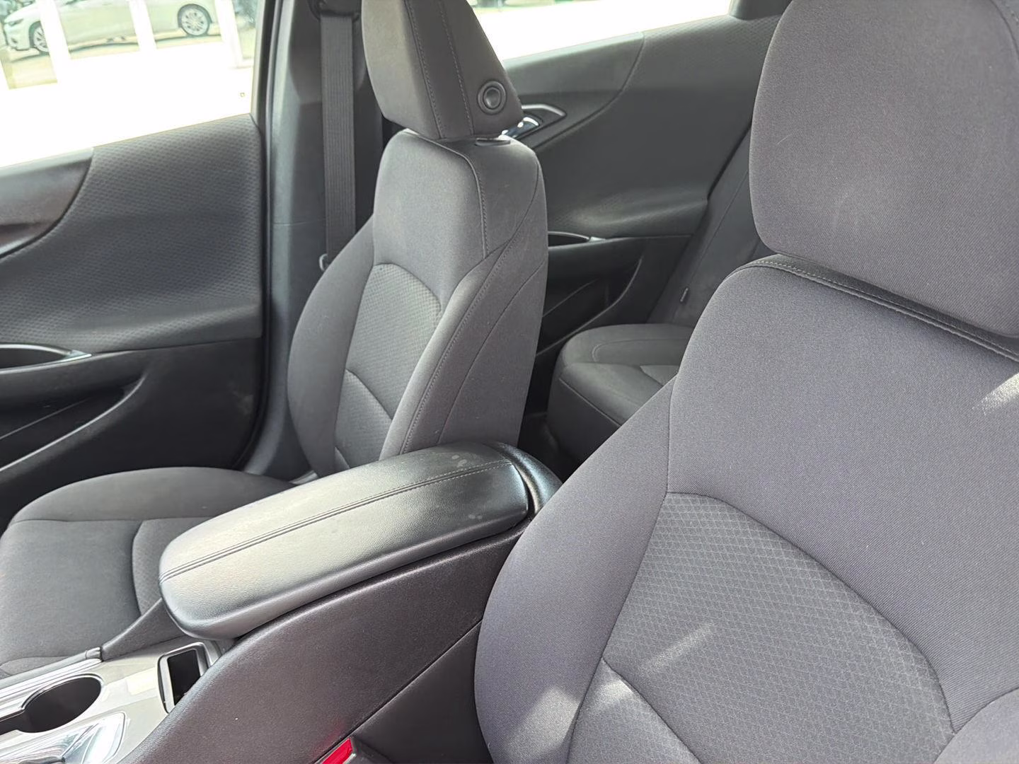 2016 Summit White Chevrolet Malibu LT FWD Sedan