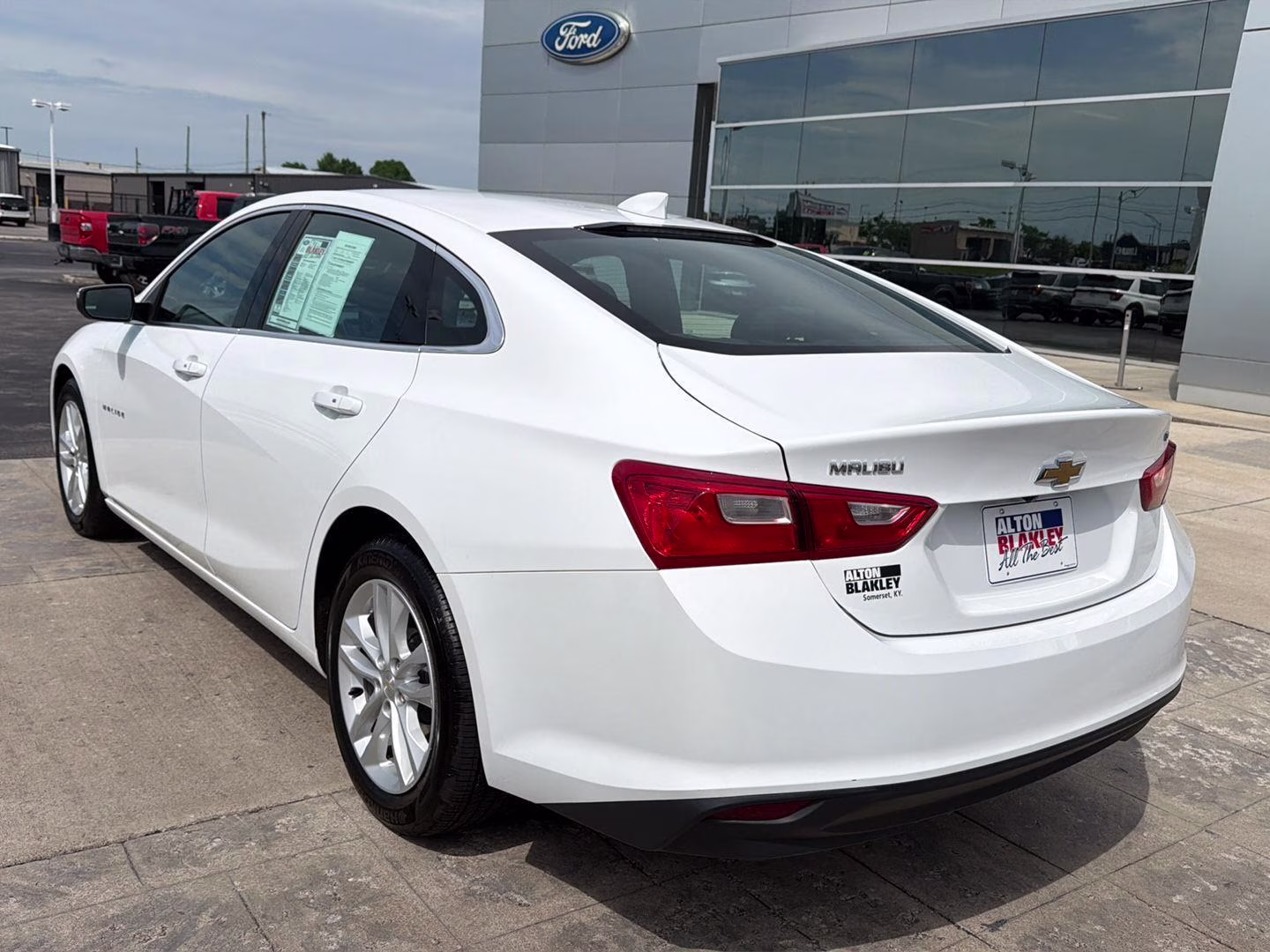 2016 Summit White Chevrolet Malibu LT FWD Sedan
