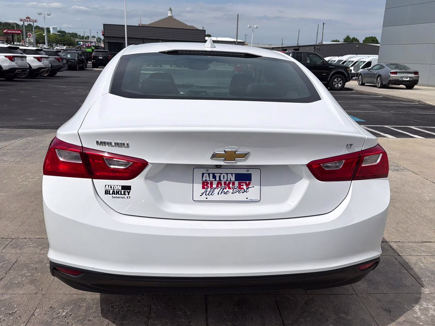 2016 Summit White Chevrolet Malibu LT FWD Sedan