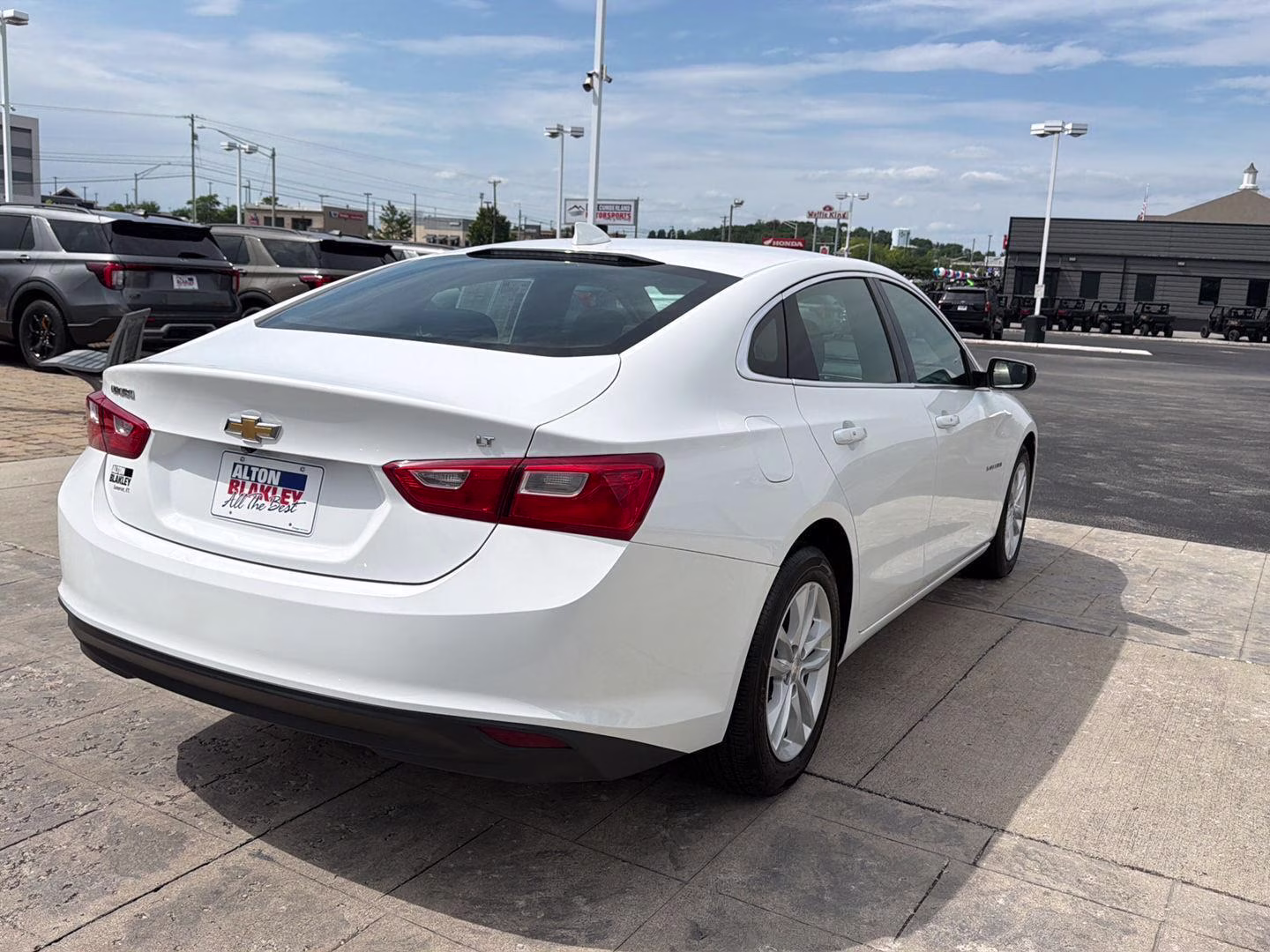 2016 Summit White Chevrolet Malibu LT FWD Sedan