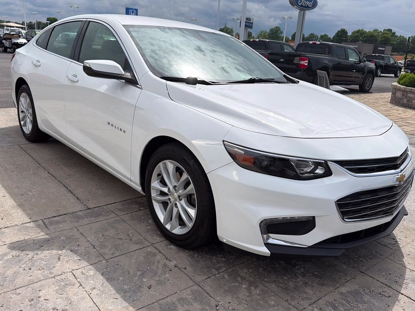 2016 Summit White Chevrolet Malibu LT FWD Sedan