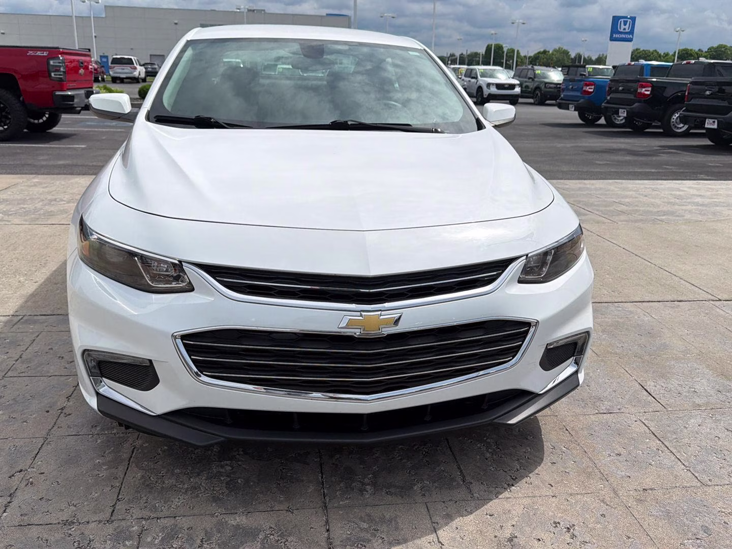 2016 Summit White Chevrolet Malibu LT FWD Sedan