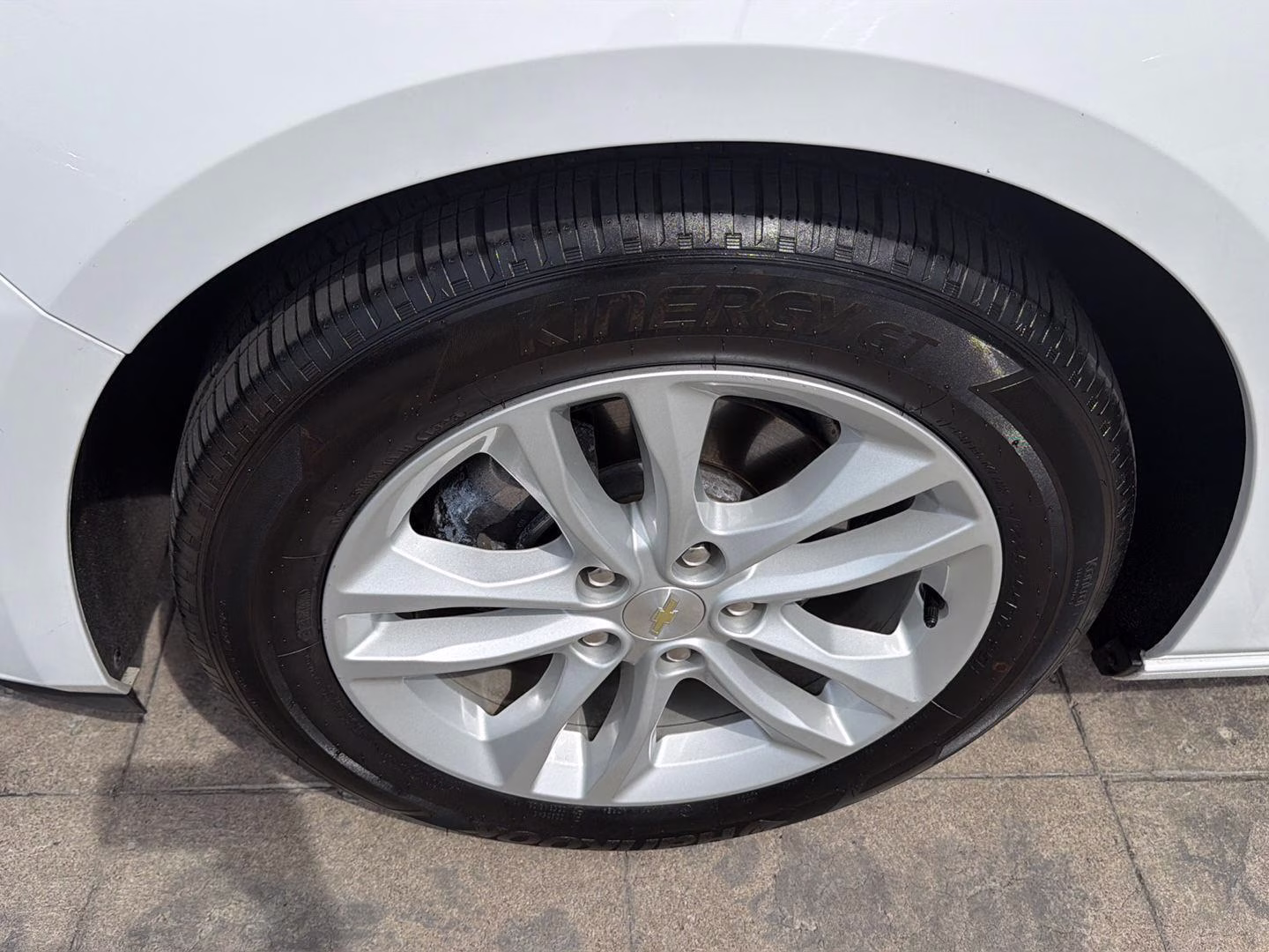 2016 Summit White Chevrolet Malibu LT FWD Sedan
