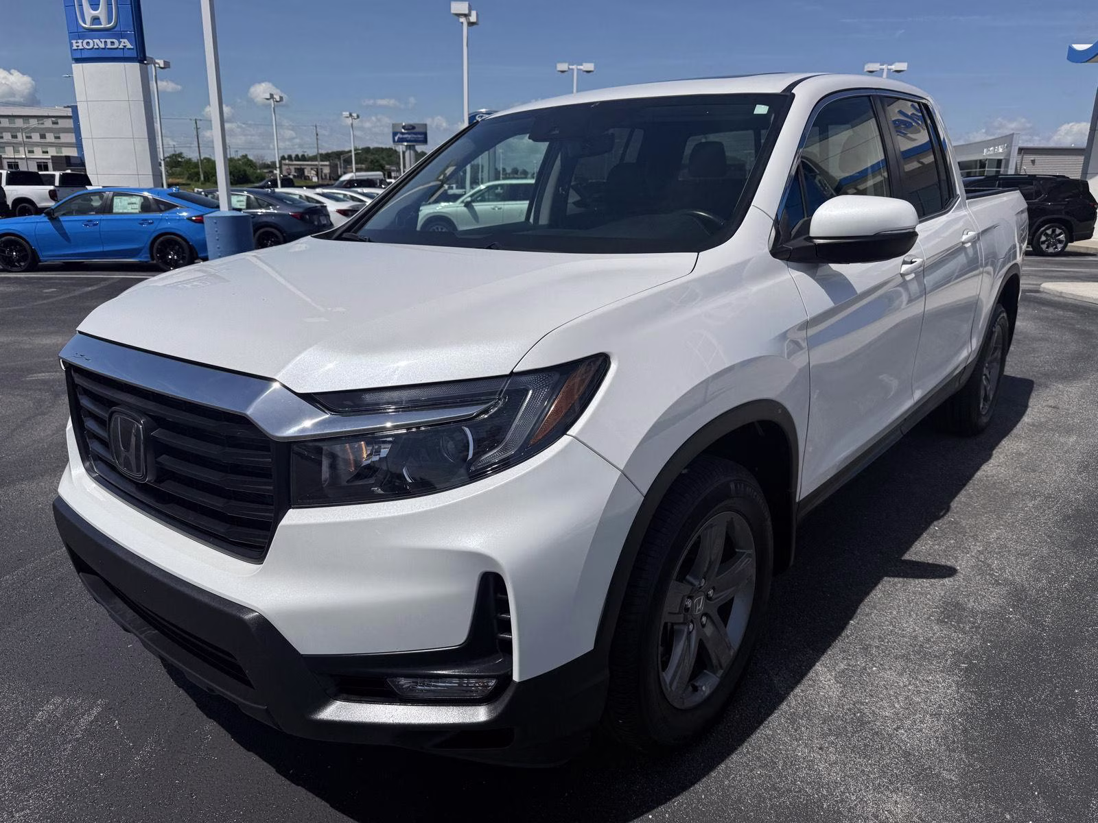 2023 Platinum White Pearl Honda Ridgeline RTL AWD Truck
