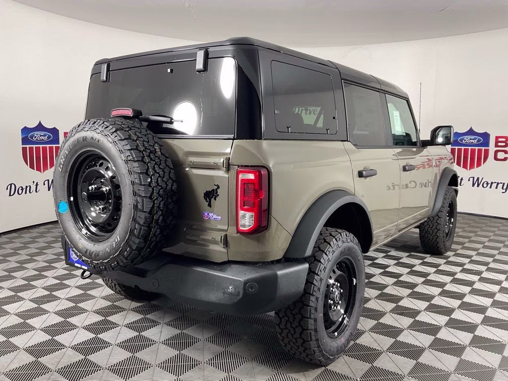 2026 Gray Ford Bronco Big Bend 4X4 SUV