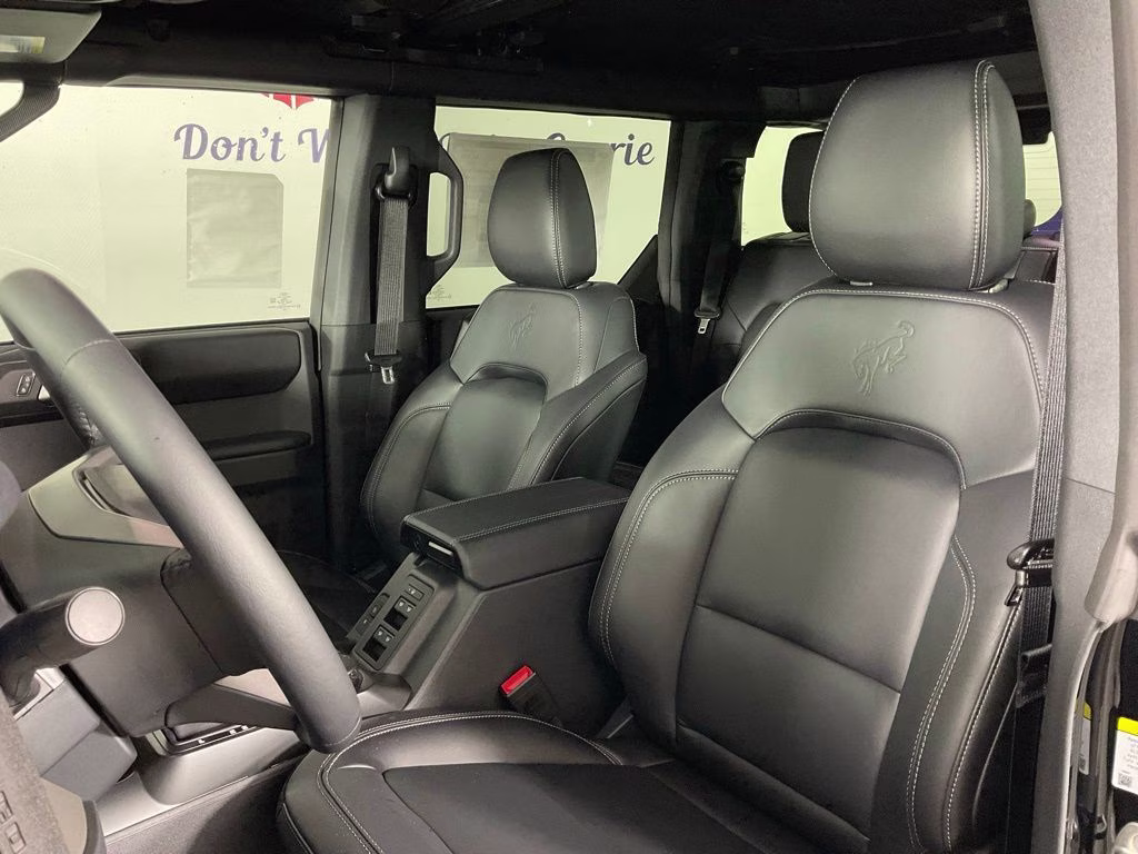 2026 Shadow Black Ford Bronco Outer Banks 4X4 SUV