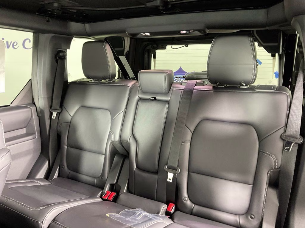 2026 Shadow Black Ford Bronco Outer Banks 4X4 SUV