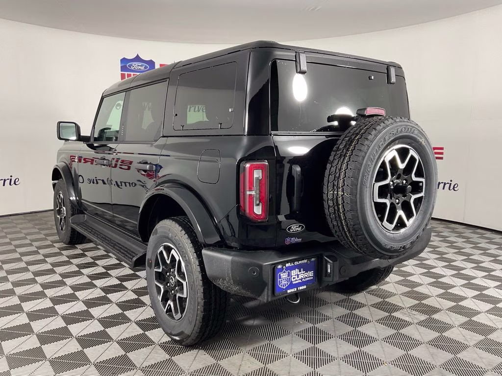 2026 Shadow Black Ford Bronco Outer Banks 4X4 SUV