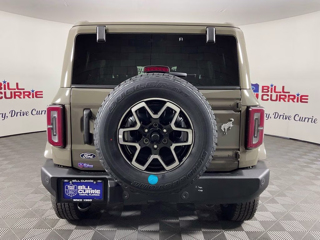 2026 Gray Ford Bronco Outer Banks 4X4 SUV