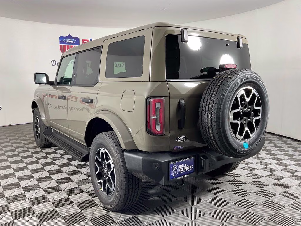 2026 Gray Ford Bronco Outer Banks 4X4 SUV