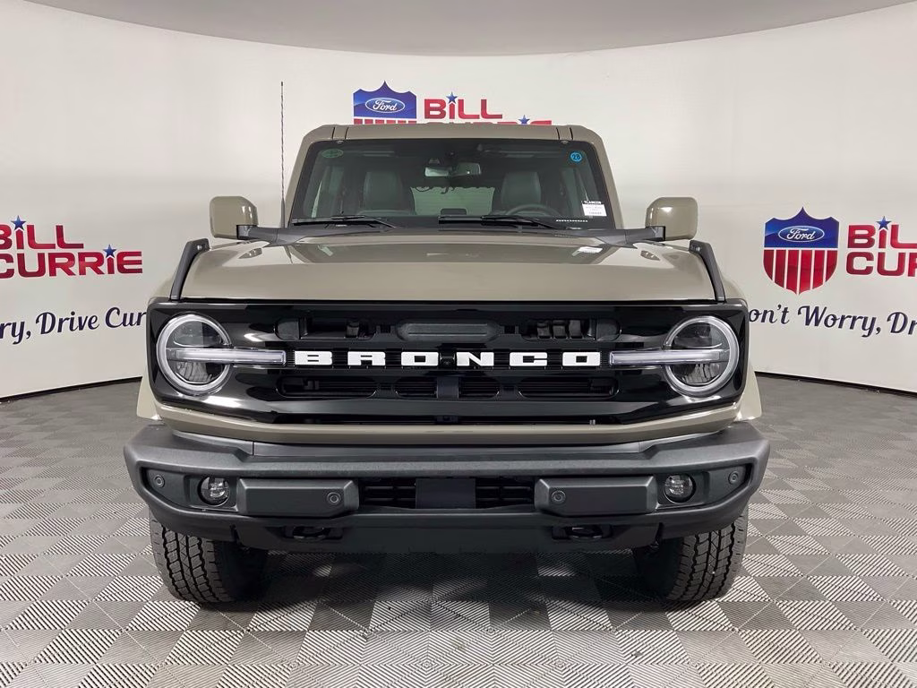 2026 Gray Ford Bronco Outer Banks 4X4 SUV