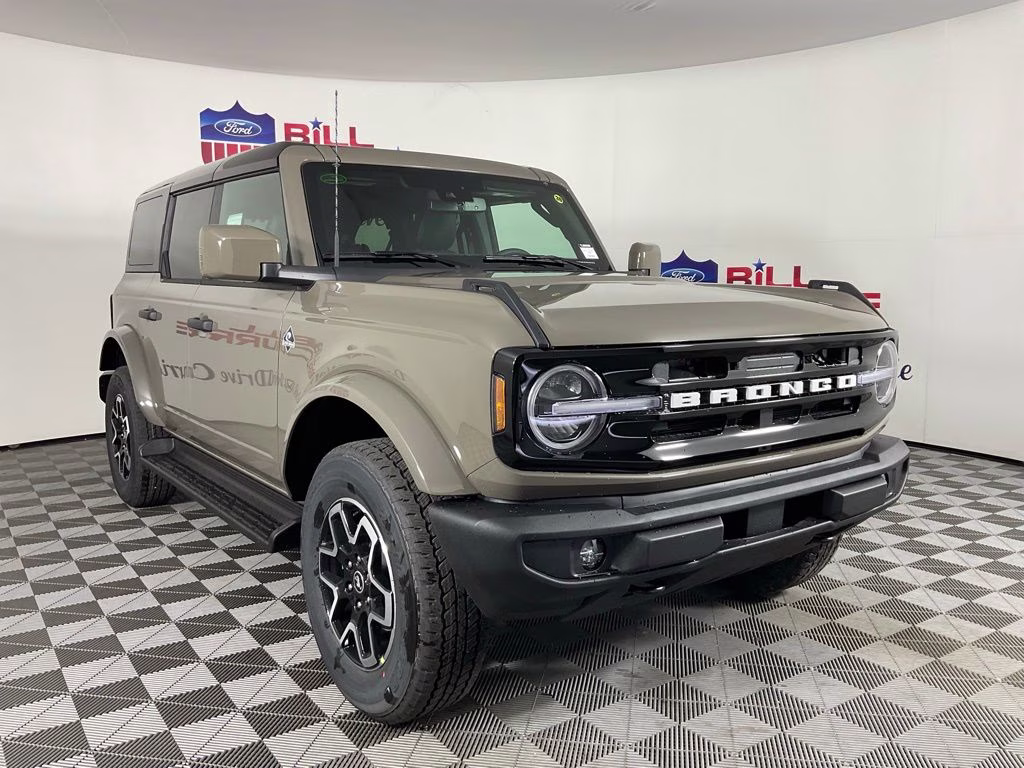 2026 Ford Bronco Outer Banks 4x4's photo