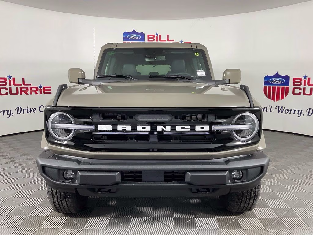 2026 Gray Ford Bronco Outer Banks 4X4 SUV