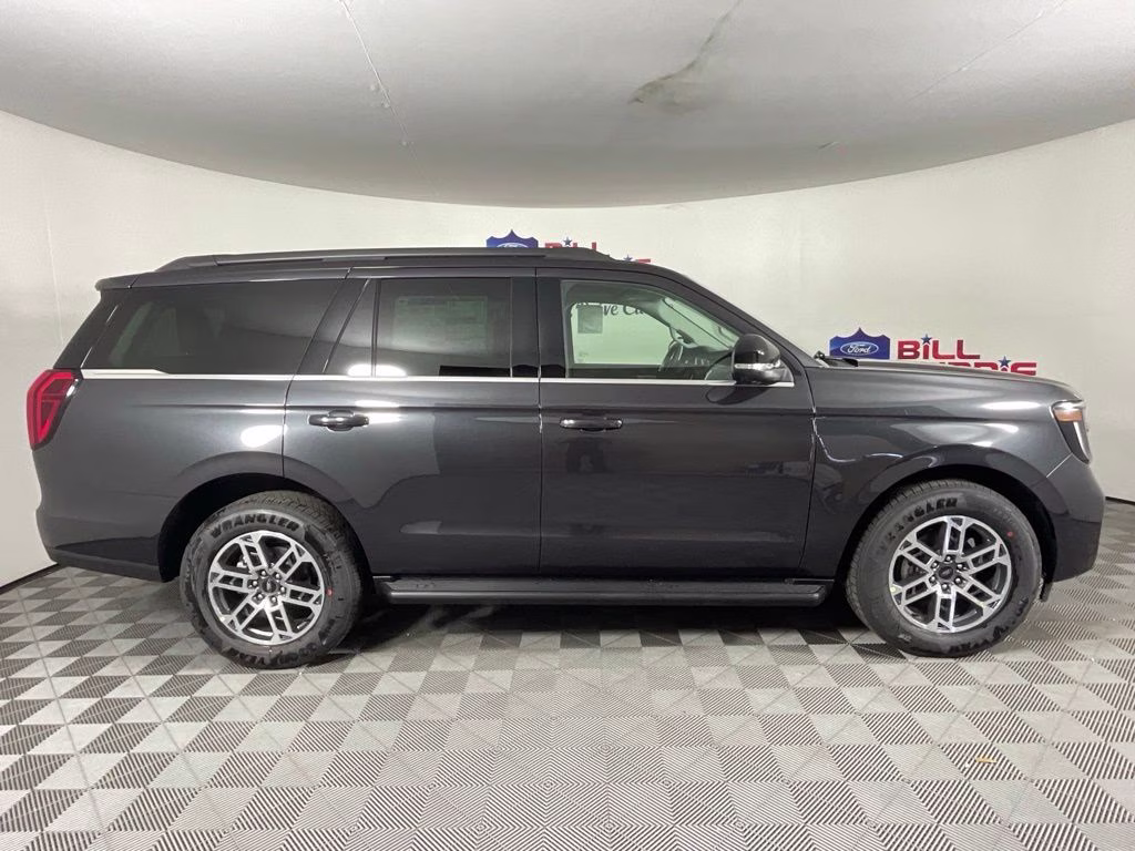 2026 Gray Metallic Ford Expedition Active RWD SUV