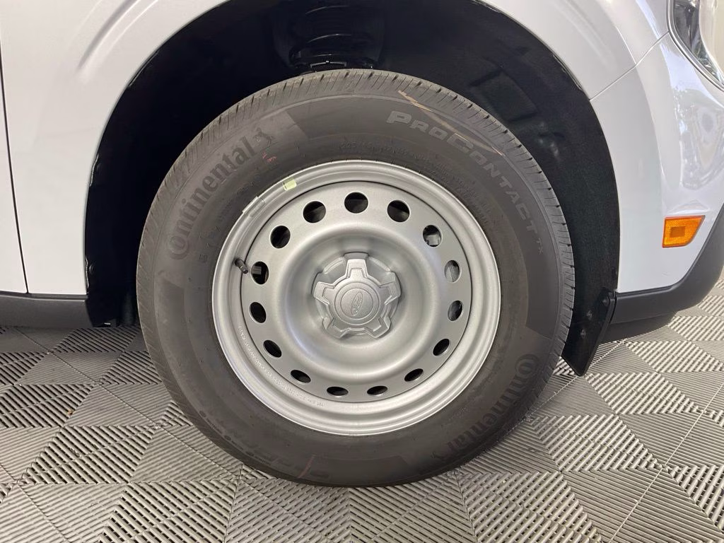 2026 White Metallic Ford Maverick XL FWD Truck