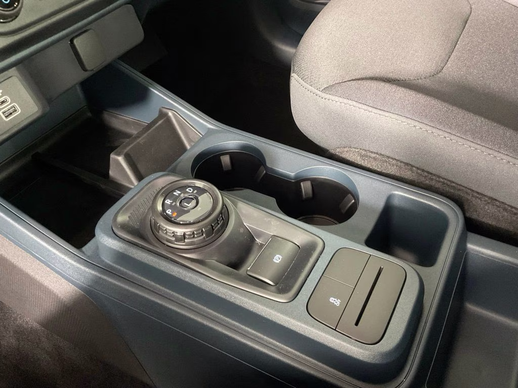 2026 White Metallic Ford Maverick XL FWD Truck