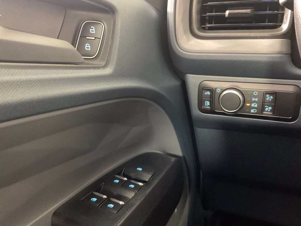 2026 White Metallic Ford Maverick XL FWD Truck