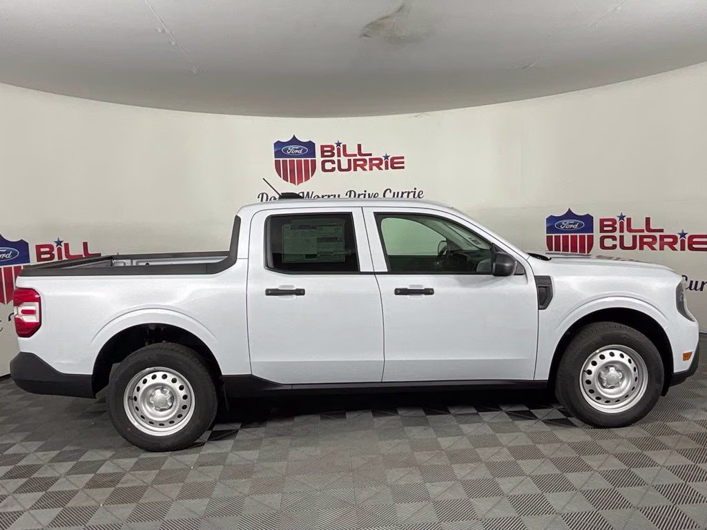 2026 White Metallic Ford Maverick XL FWD Truck
