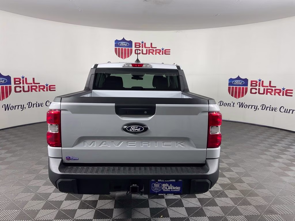 2026 White Metallic Ford Maverick XL FWD Truck