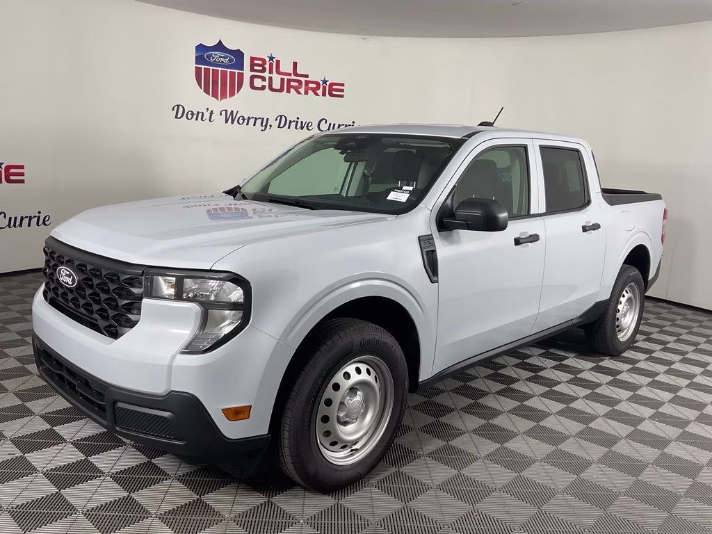 2026 White Metallic Ford Maverick XL FWD Truck