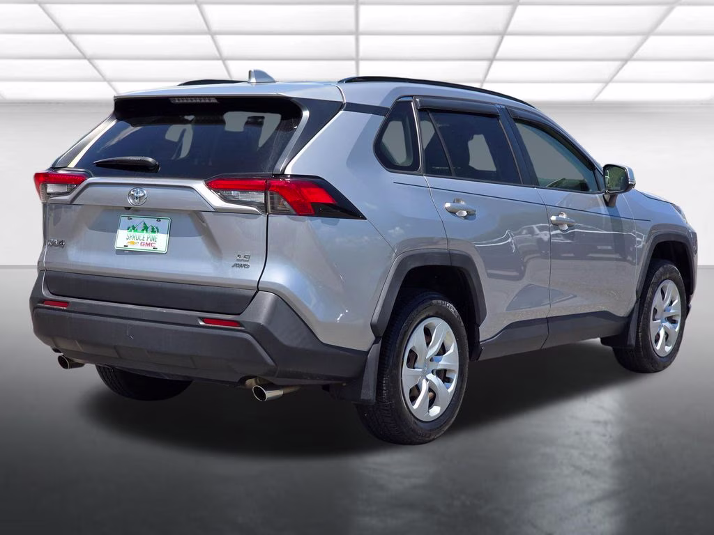 2020 Silver Sky Metallic Toyota RAV4 LE AWD SUV