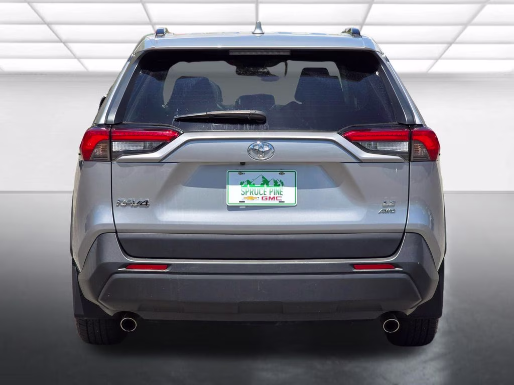 2020 Silver Sky Metallic Toyota RAV4 LE AWD SUV
