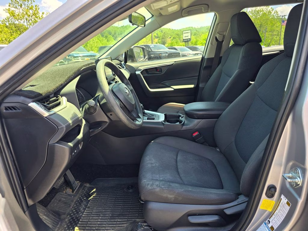 2020 Silver Sky Metallic Toyota RAV4 LE AWD SUV