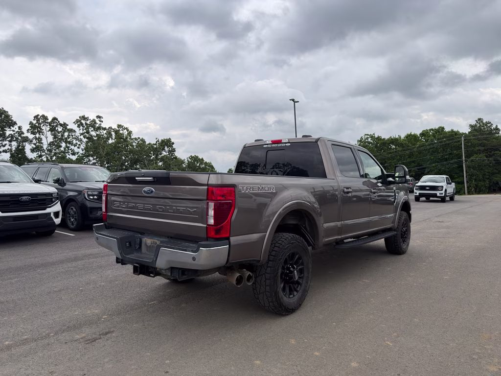 2022 Stone Gray Ford Super Duty F-350 SRW LARIAT 4X4 Truck