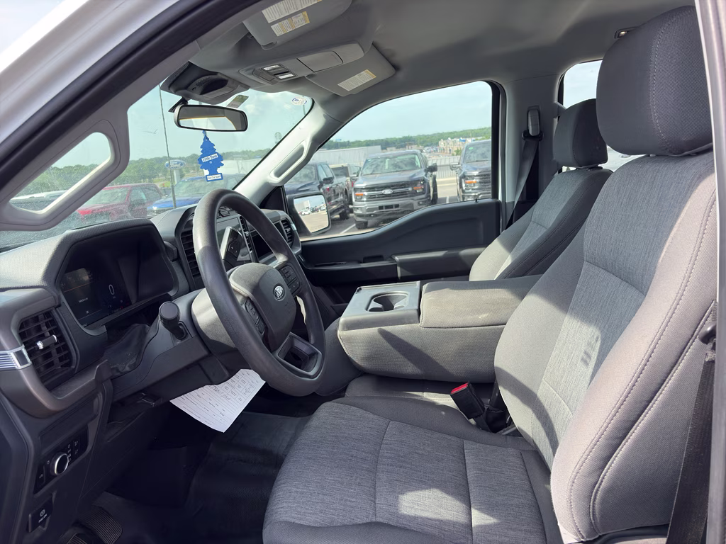 2024 Oxford White Ford F-150 XL RWD Truck