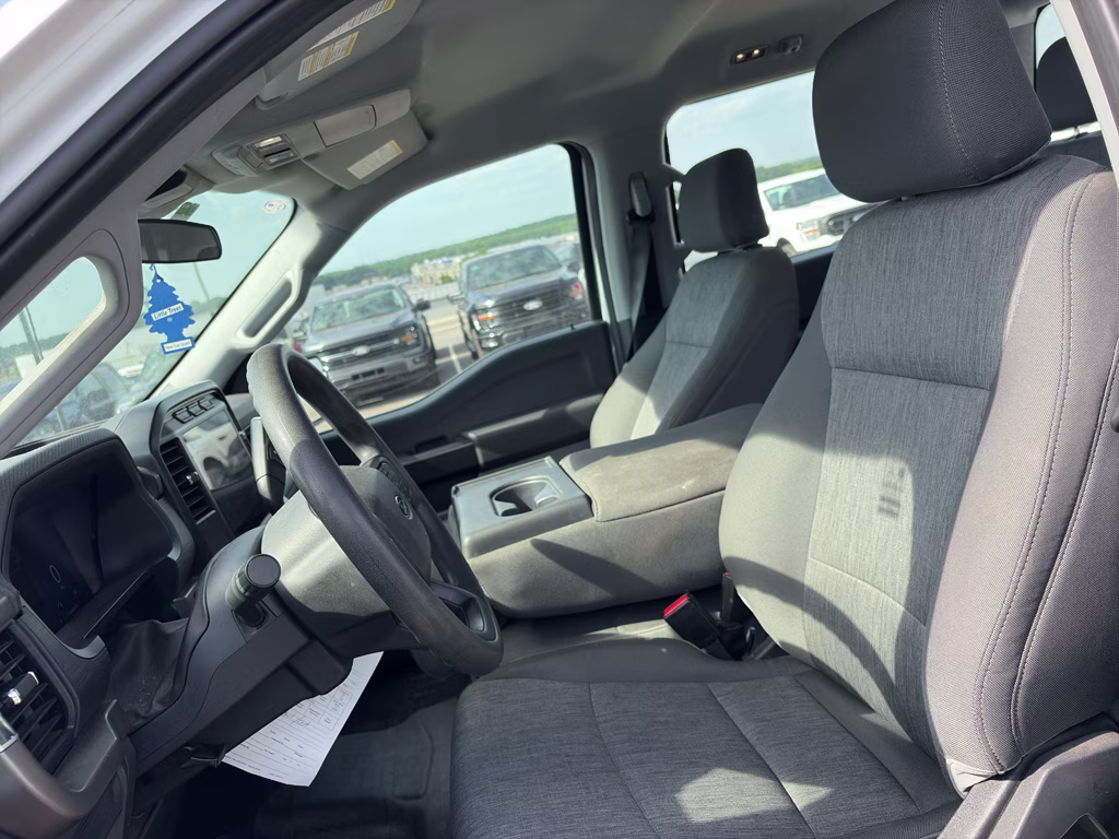 2024 Oxford White Ford F-150 XL RWD Truck