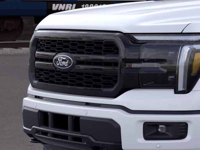2026 Star White Metallic Tri-Coat Ford F-150 LARIAT 4X4 Truck