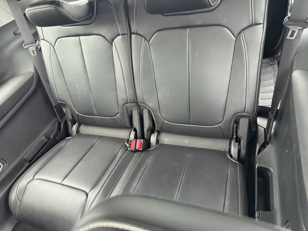 2021 Bright White Clearcoat Jeep Grand Cherokee L Limited 4X4 SUV