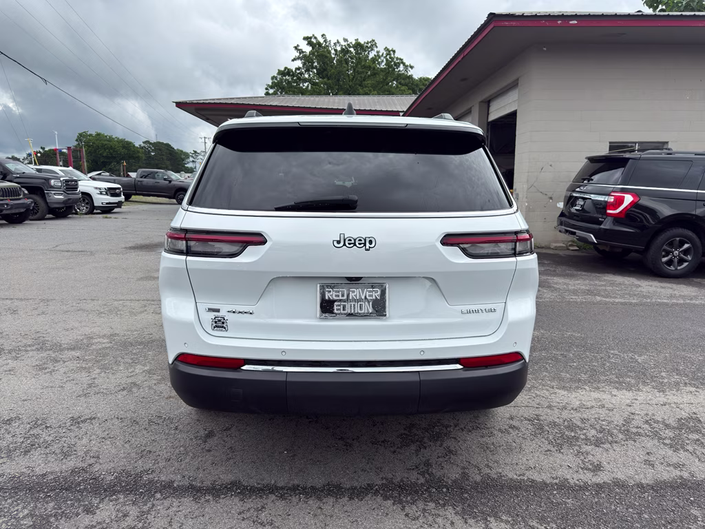 2021 Bright White Clearcoat Jeep Grand Cherokee L Limited 4X4 SUV