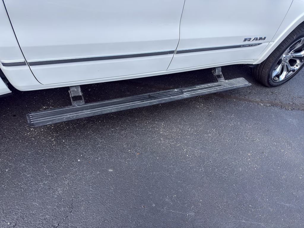 2022 Ivory White Tri-Coat Pearlcoat Ram 1500 Limited 4X4 Truck