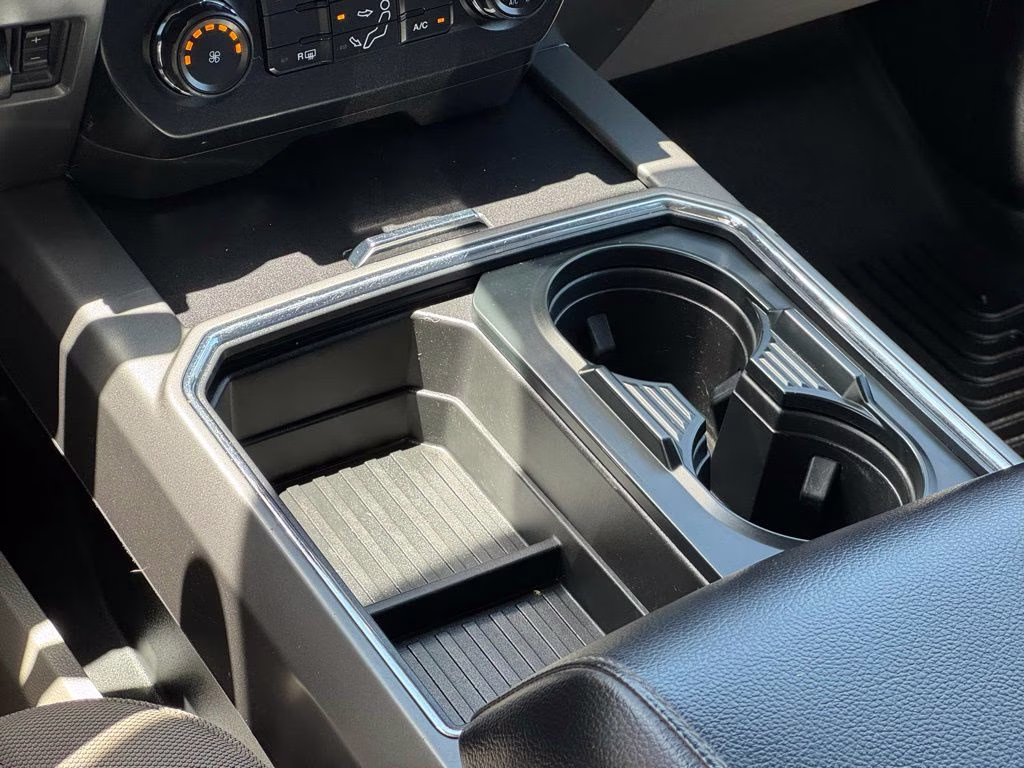 2019 Green Ford Super Duty F-350 SRW XLT 4X4 Truck