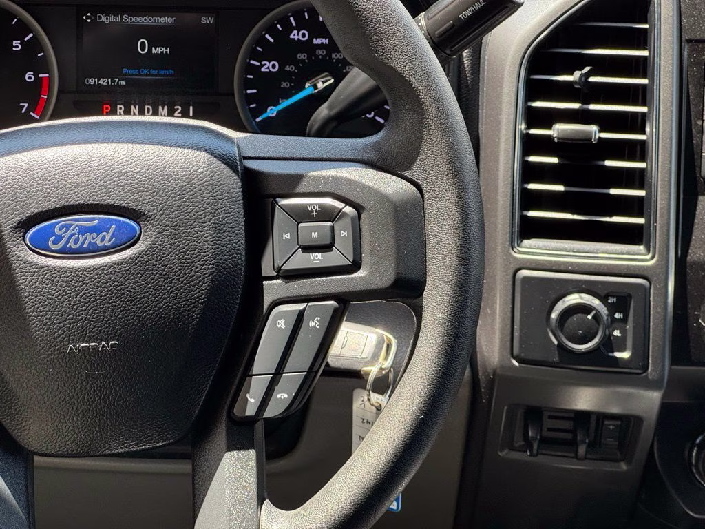 2019 Green Ford Super Duty F-350 SRW XLT 4X4 Truck