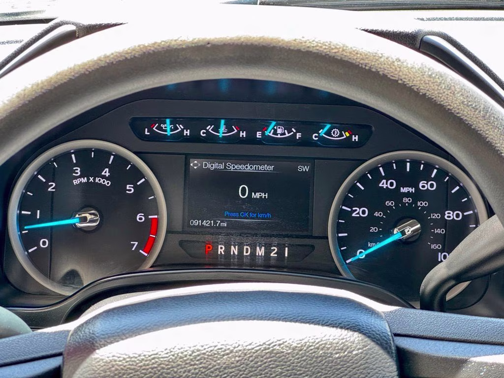 2019 Green Ford Super Duty F-350 SRW XLT 4X4 Truck