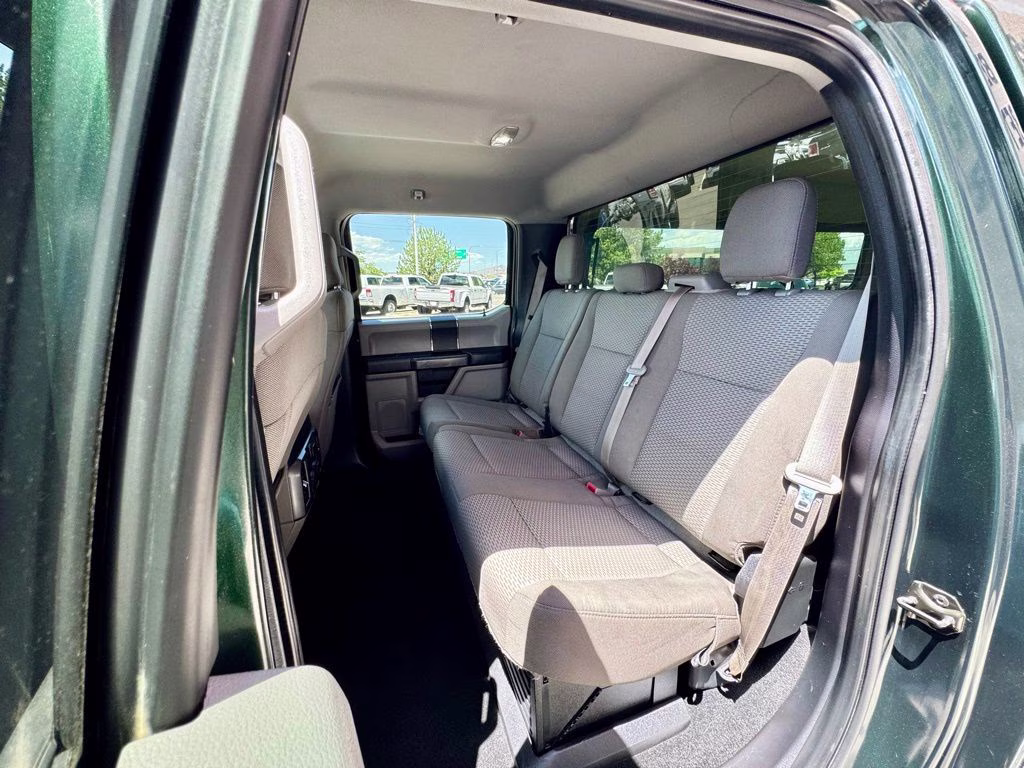 2019 Green Ford Super Duty F-350 SRW XLT 4X4 Truck
