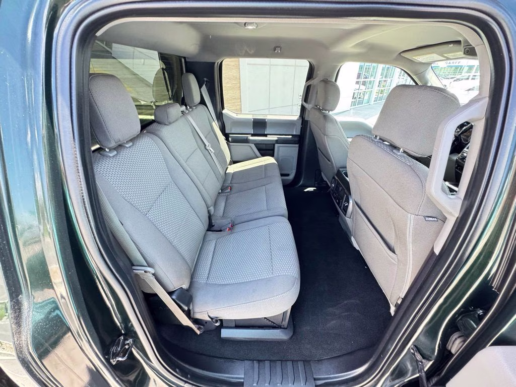 2019 Green Ford Super Duty F-350 SRW XLT 4X4 Truck