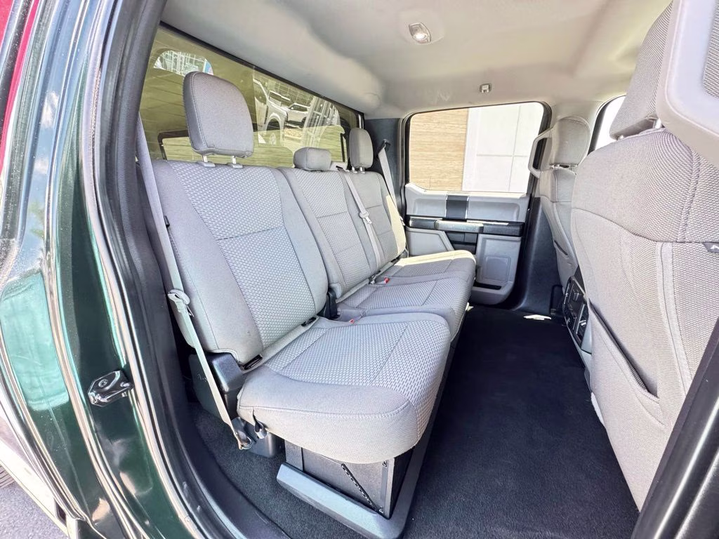 2019 Green Ford Super Duty F-350 SRW XLT 4X4 Truck