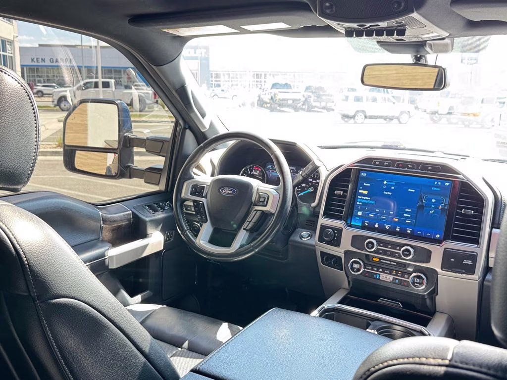 2022 Blue Metallic Ford Super Duty F-350 DRW Lariat 4X4 Truck