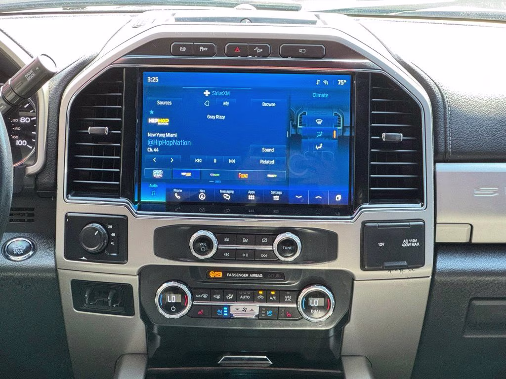 2022 Blue Metallic Ford Super Duty F-350 DRW Lariat 4X4 Truck