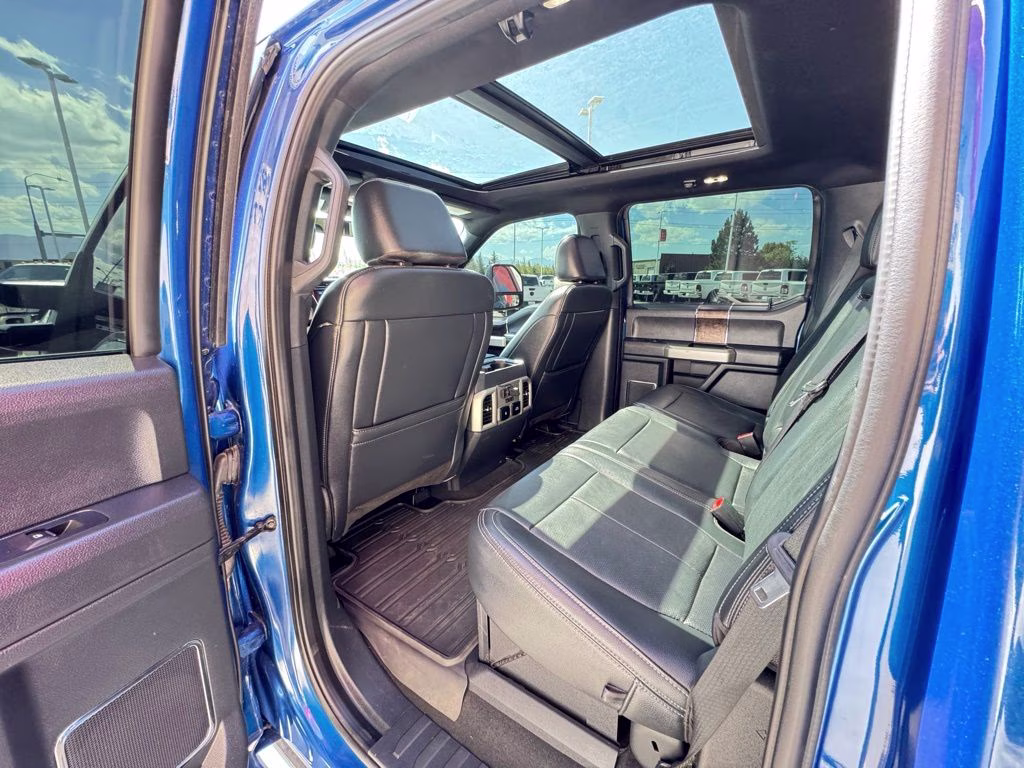 2022 Blue Metallic Ford Super Duty F-350 DRW Lariat 4X4 Truck