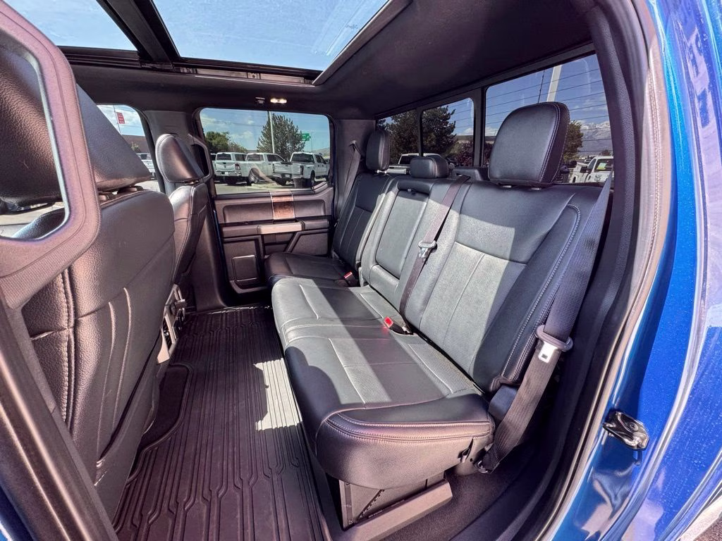 2022 Blue Metallic Ford Super Duty F-350 DRW Lariat 4X4 Truck