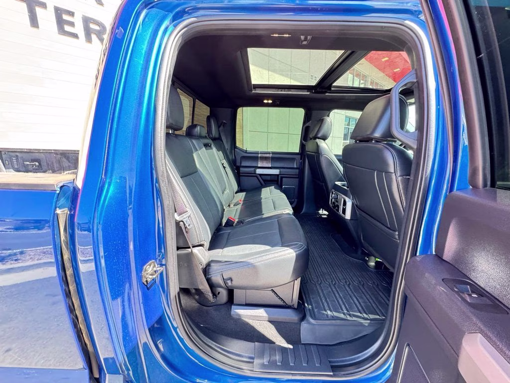 2022 Blue Metallic Ford Super Duty F-350 DRW Lariat 4X4 Truck