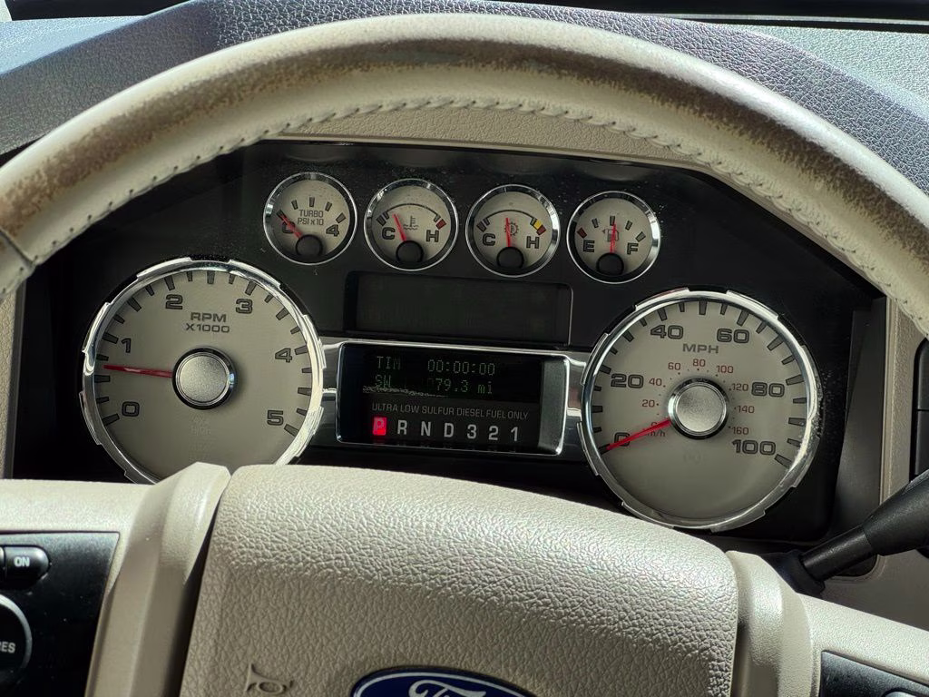 2008 White Ford Super Duty F-450 DRW XL 4X4 Truck