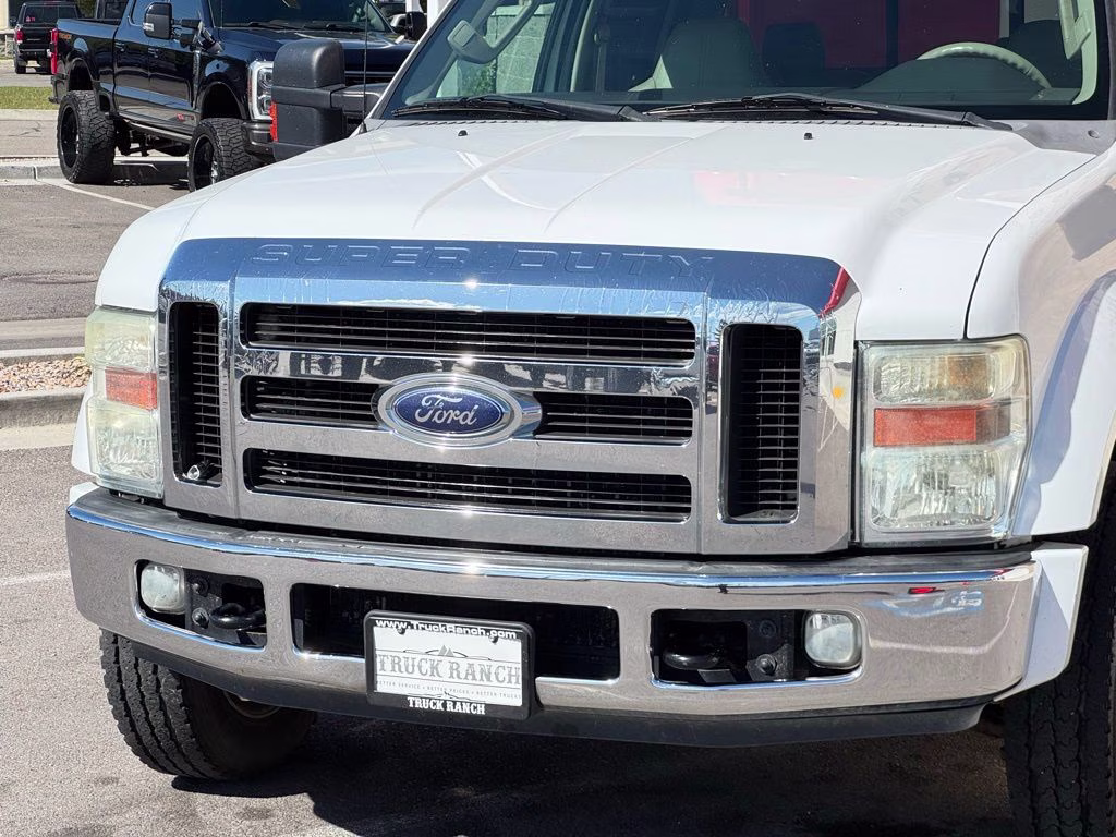 2008 White Ford Super Duty F-450 DRW XL 4X4 Truck