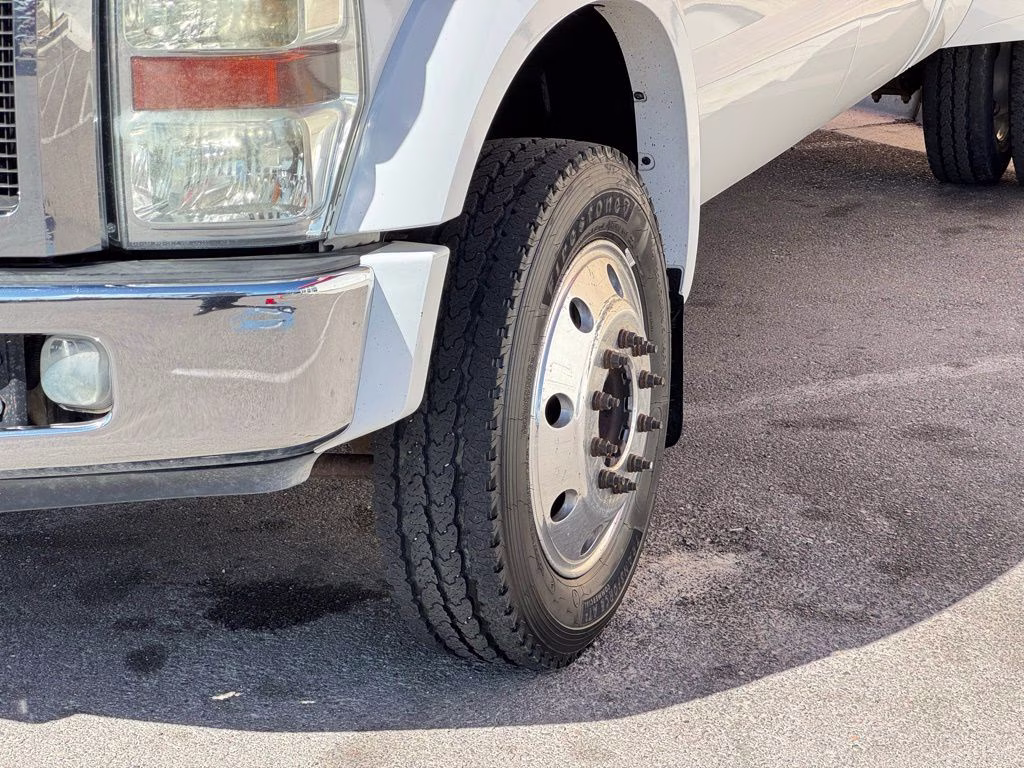 2008 White Ford Super Duty F-450 DRW XL 4X4 Truck