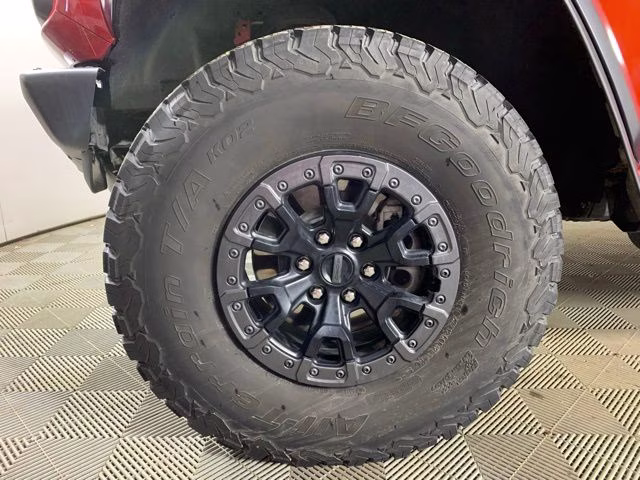2023 Hot Pepper Red Metallic Tinted Clearcoat Ford Bronco Raptor 4X4 SUV