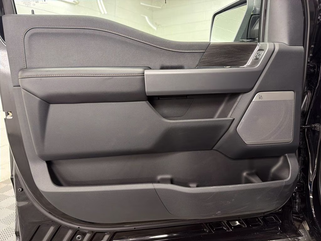 2026 AGATE BLACK Ford F-150 Lariat 4X4 Truck